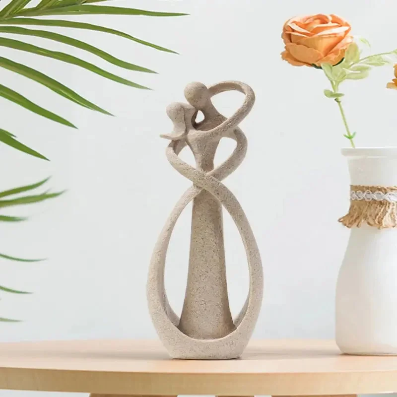 Escultura de Casal Abraçado — vista complementar