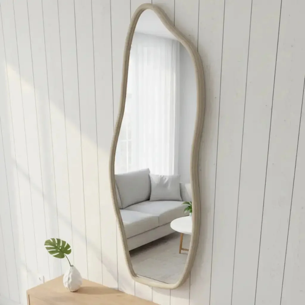 Espelho Orgânico 100×35 com Moldura em Couro — detalhe